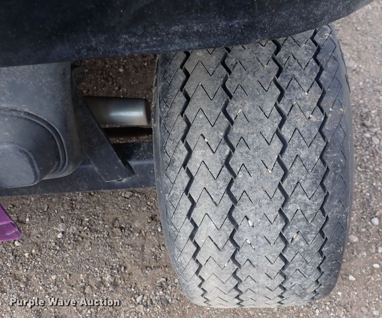 image for item DQ4943 Ez-go Workhorse 1200G  golf cart