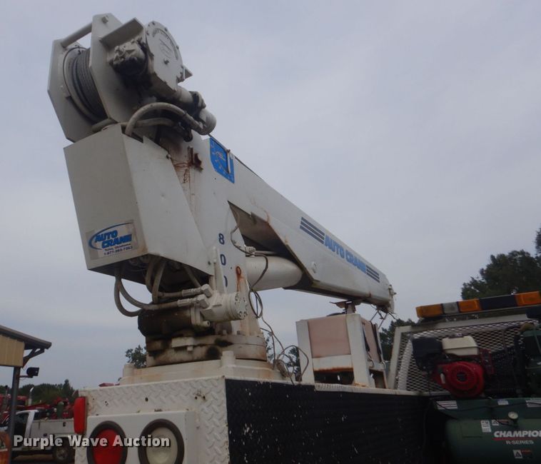 image for item DR2067 2005 Ford F750  utility / service truck