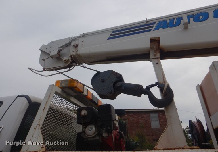 image for item DR2067 2005 Ford F750  utility / service truck