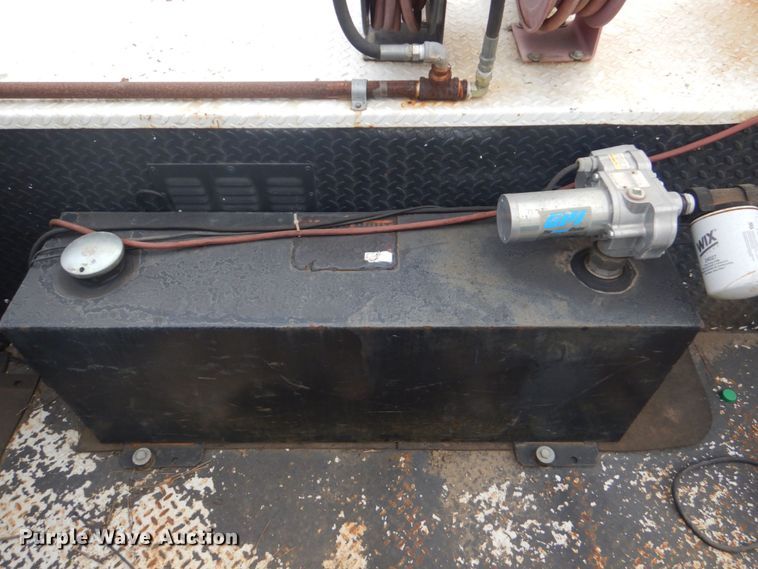 image for item DR2067 2005 Ford F750  utility / service truck