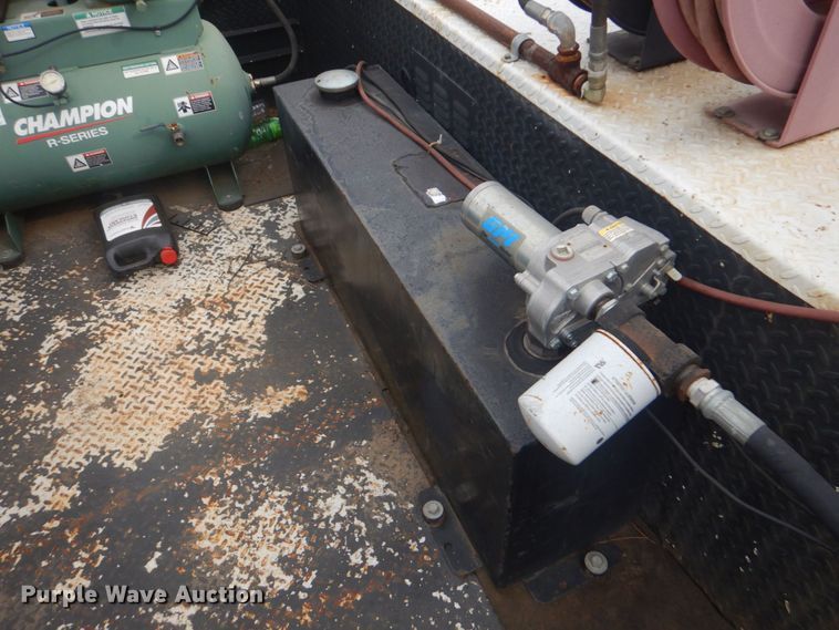 image for item DR2067 2005 Ford F750  utility / service truck