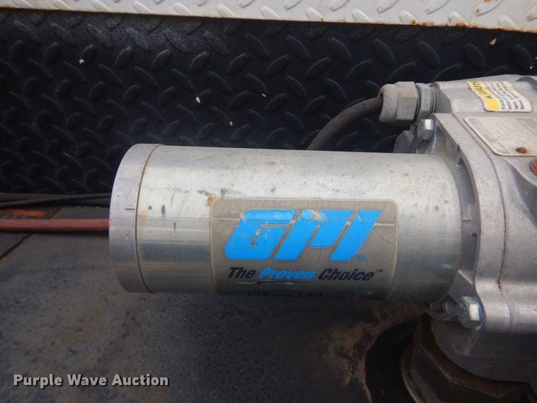 image for item DR2067 2005 Ford F750  utility / service truck