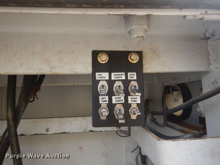 image for item DR2067 2005 Ford F750  utility / service truck