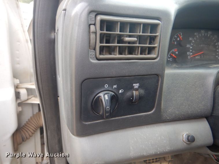 image for item DR2067 2005 Ford F750  utility / service truck