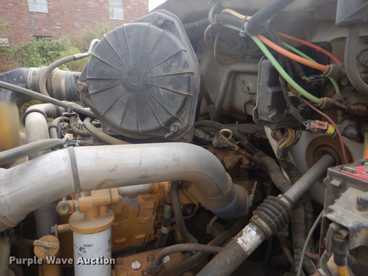 image for item DR2067 2005 Ford F750  utility / service truck