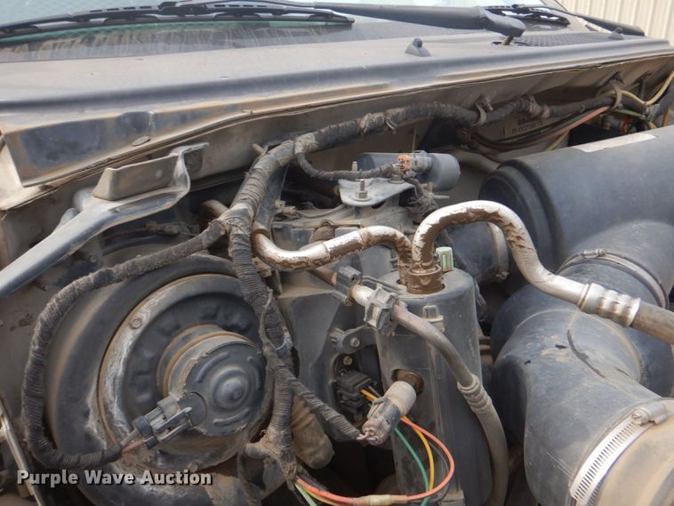 image for item DR2067 2005 Ford F750  utility / service truck