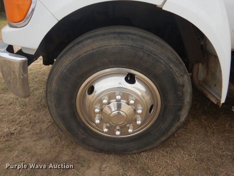 image for item DR2067 2005 Ford F750  utility / service truck