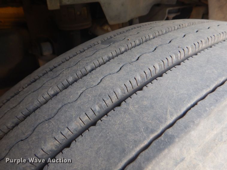 image for item DR2067 2005 Ford F750  utility / service truck