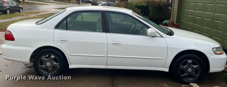 image for item DR7318 2000 Honda Accord EX