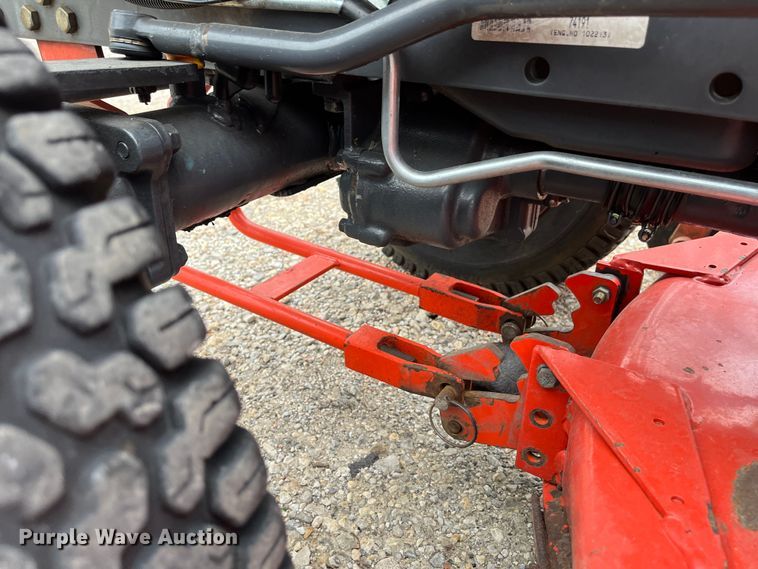 image for item DR7351 Kubota B2400  MFWD tractor