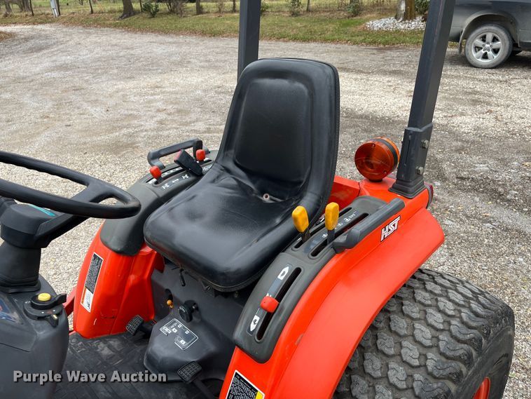 image for item DR7351 Kubota B2400  MFWD tractor