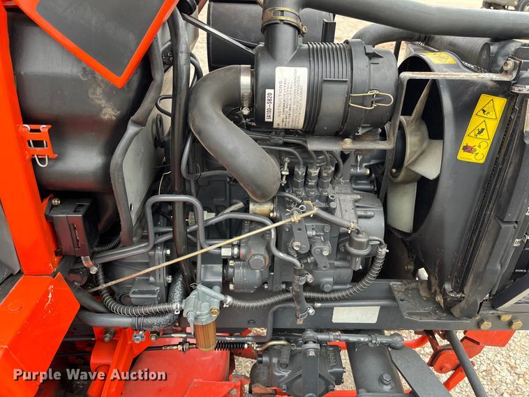 image for item DR7351 Kubota B2400  MFWD tractor