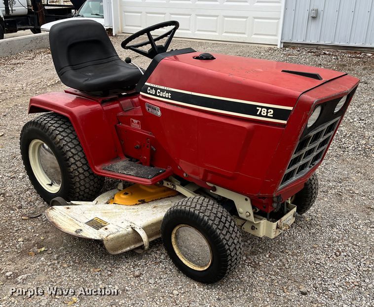 image for item DR7352 Cub Cadet 782  lawn mower