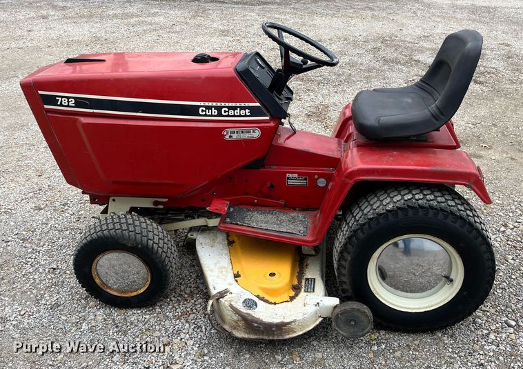 image for item DR7352 Cub Cadet 782  lawn mower