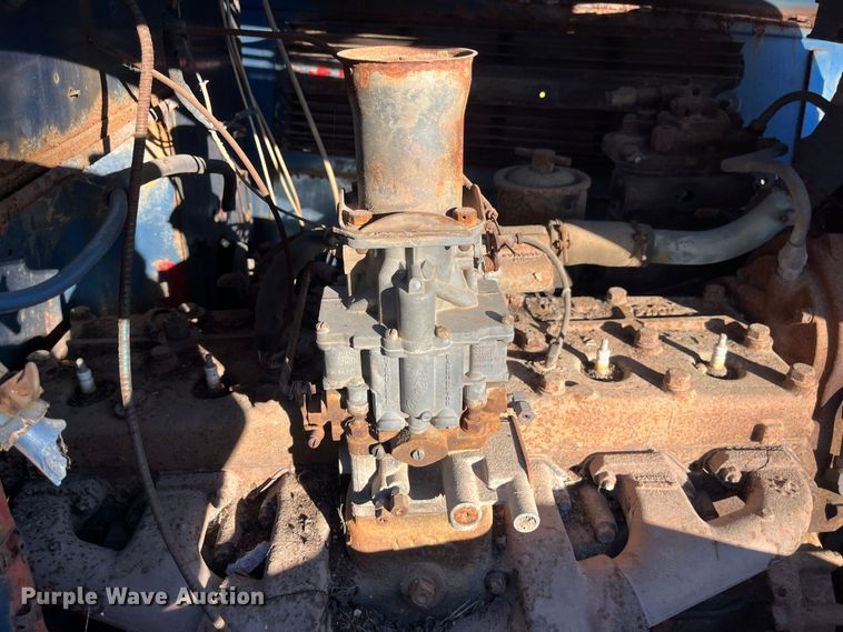 image for item DR7353 White Super Power  truck cab and chassis