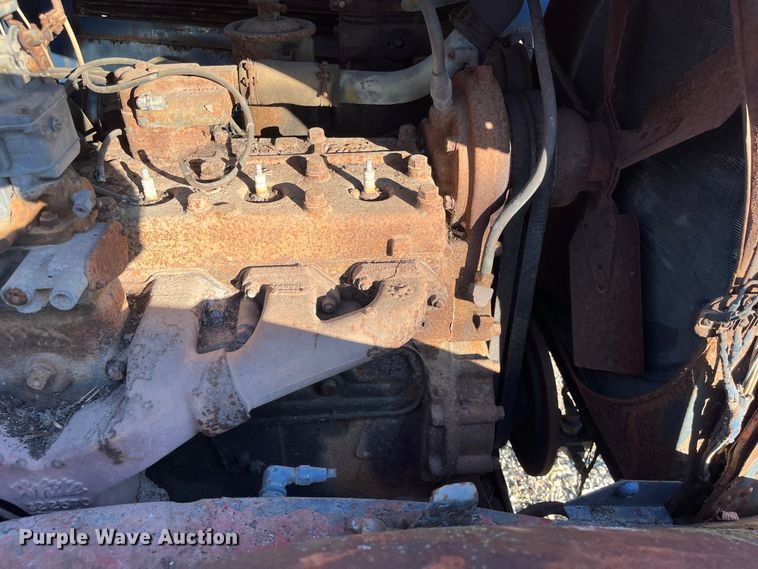 image for item DR7353 White Super Power  truck cab and chassis