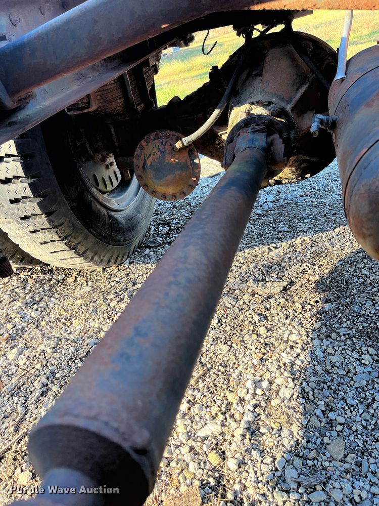 image for item DR7353 White Super Power  truck cab and chassis