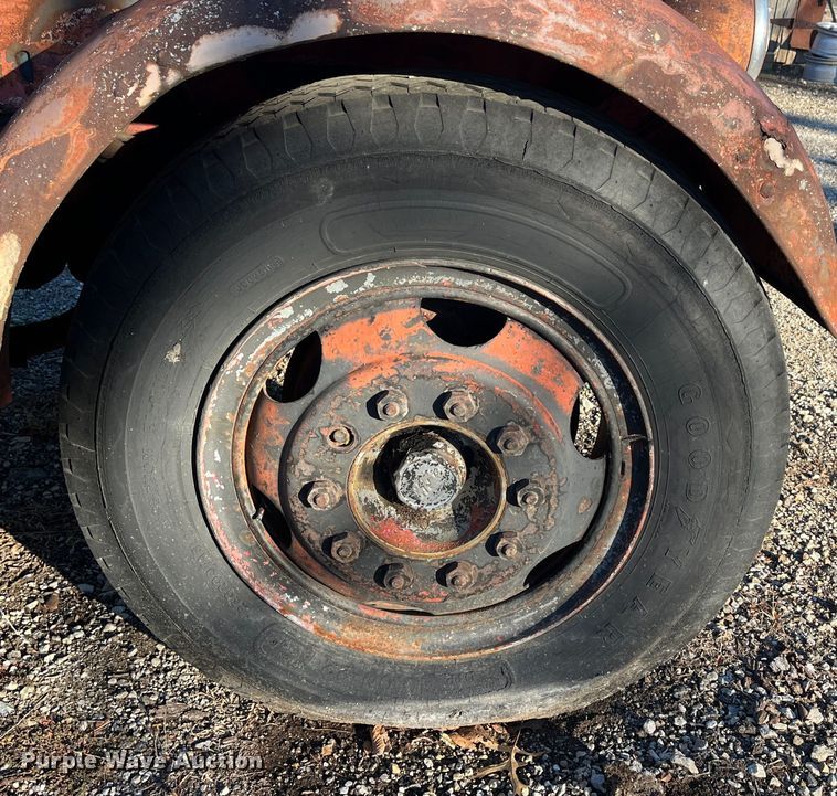 image for item DR7353 White Super Power  truck cab and chassis