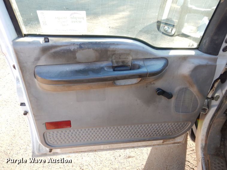 image for item DS1510 2000 Ford F550 Super Duty XL  utility / service truck