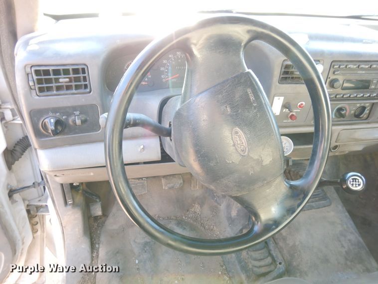 image for item DS1510 2000 Ford F550 Super Duty XL  utility / service truck