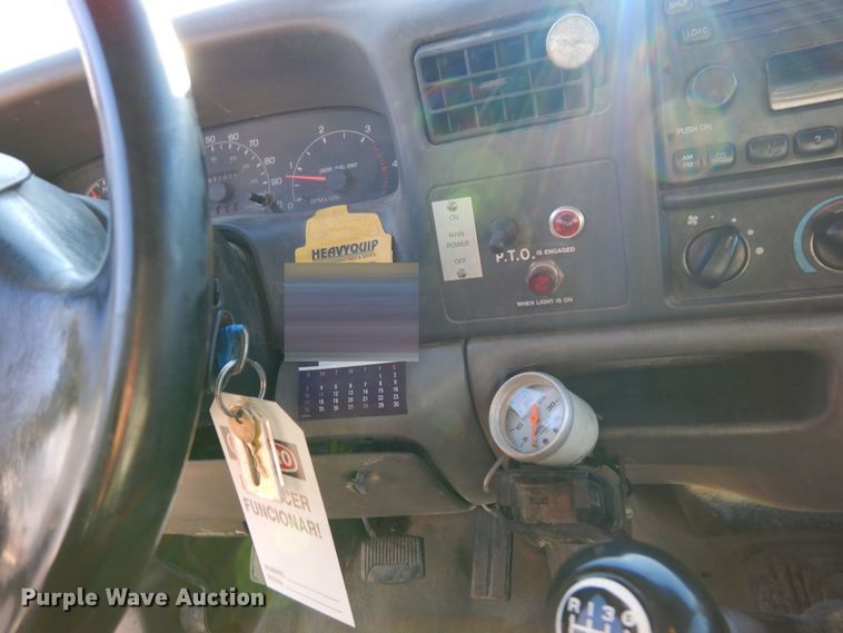 image for item DS1510 2000 Ford F550 Super Duty XL  utility / service truck