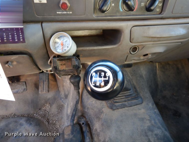 image for item DS1510 2000 Ford F550 Super Duty XL  utility / service truck