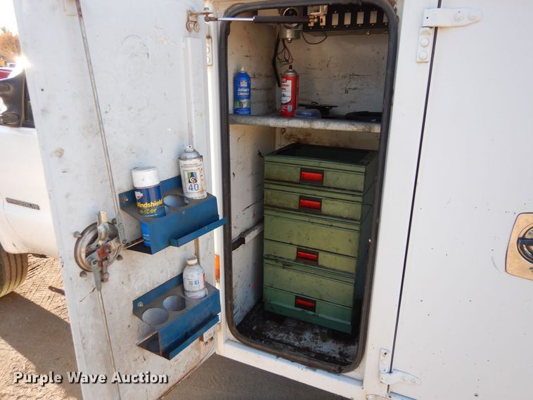 image for item DS1510 2000 Ford F550 Super Duty XL  utility / service truck