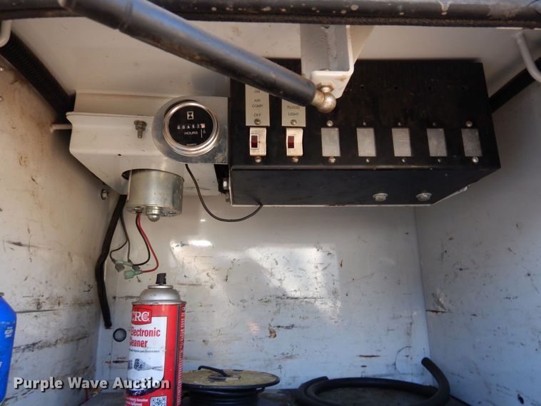 image for item DS1510 2000 Ford F550 Super Duty XL  utility / service truck