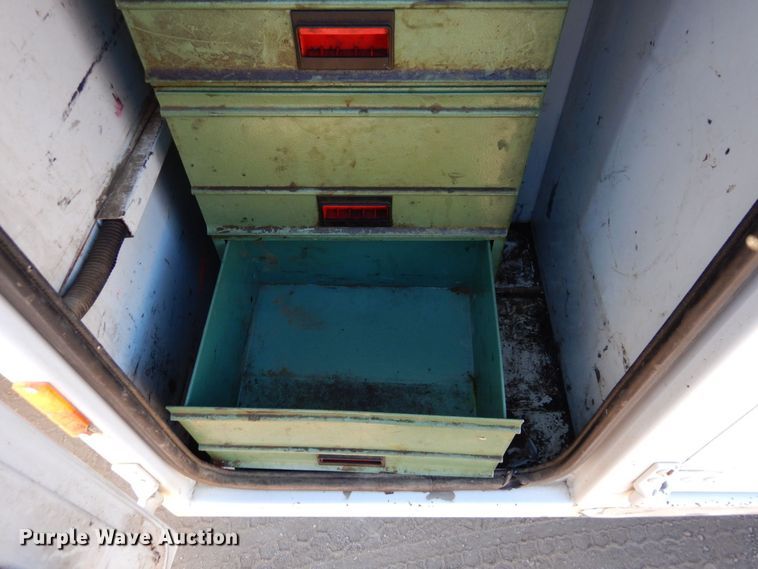 image for item DS1510 2000 Ford F550 Super Duty XL  utility / service truck