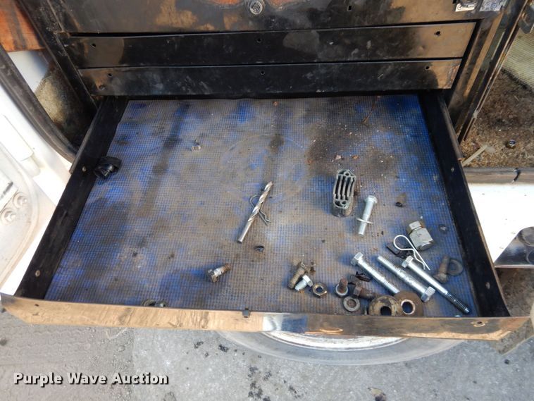 image for item DS1510 2000 Ford F550 Super Duty XL  utility / service truck