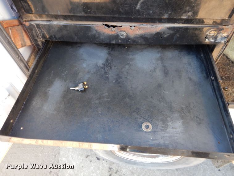 image for item DS1510 2000 Ford F550 Super Duty XL  utility / service truck