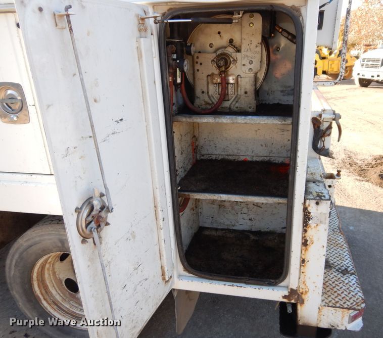 image for item DS1510 2000 Ford F550 Super Duty XL  utility / service truck