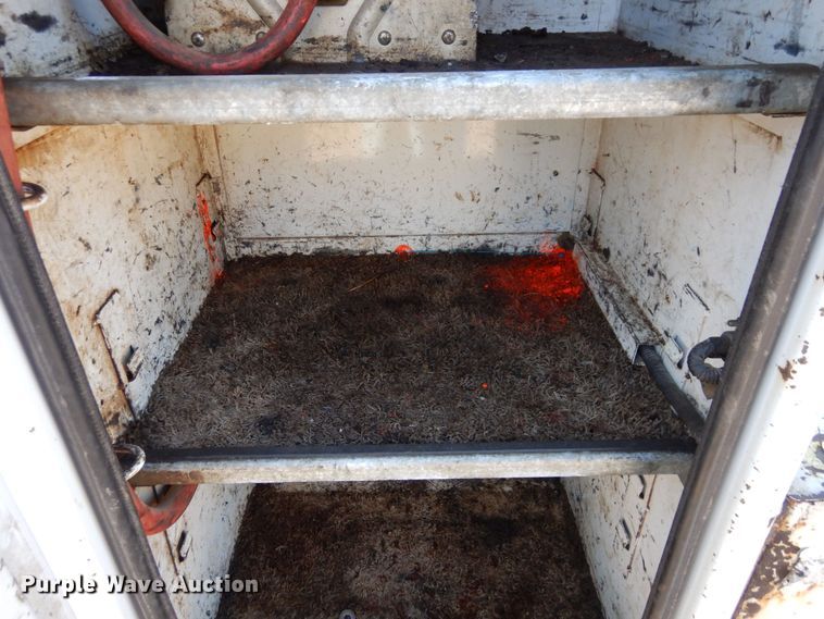 image for item DS1510 2000 Ford F550 Super Duty XL  utility / service truck