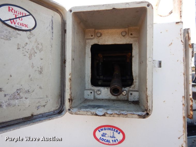 image for item DS1510 2000 Ford F550 Super Duty XL  utility / service truck