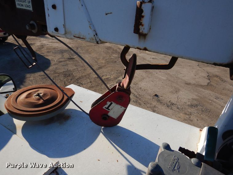 image for item DS1510 2000 Ford F550 Super Duty XL  utility / service truck