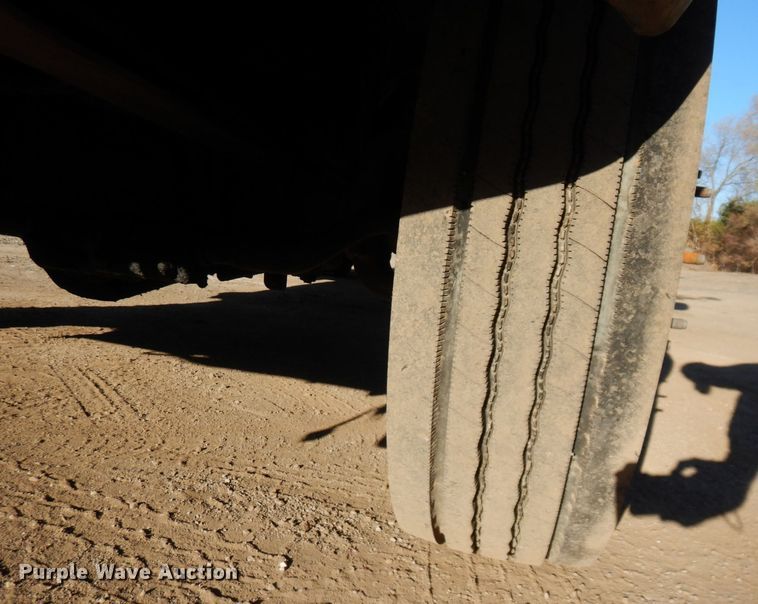 image for item DS1510 2000 Ford F550 Super Duty XL  utility / service truck