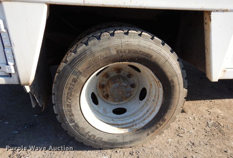 image for item DS1510 2000 Ford F550 Super Duty XL  utility / service truck