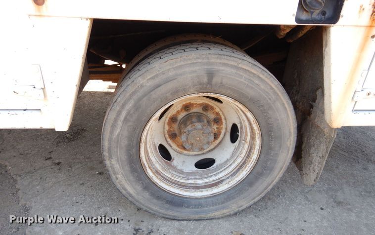 image for item DS1510 2000 Ford F550 Super Duty XL  utility / service truck