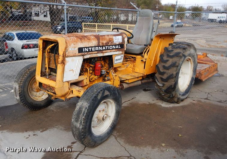 image for item DS6301 International 2400A  tractor