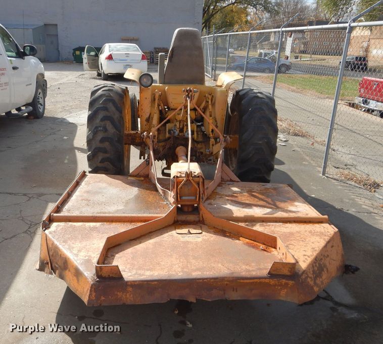 image for item DS6301 International 2400A  tractor