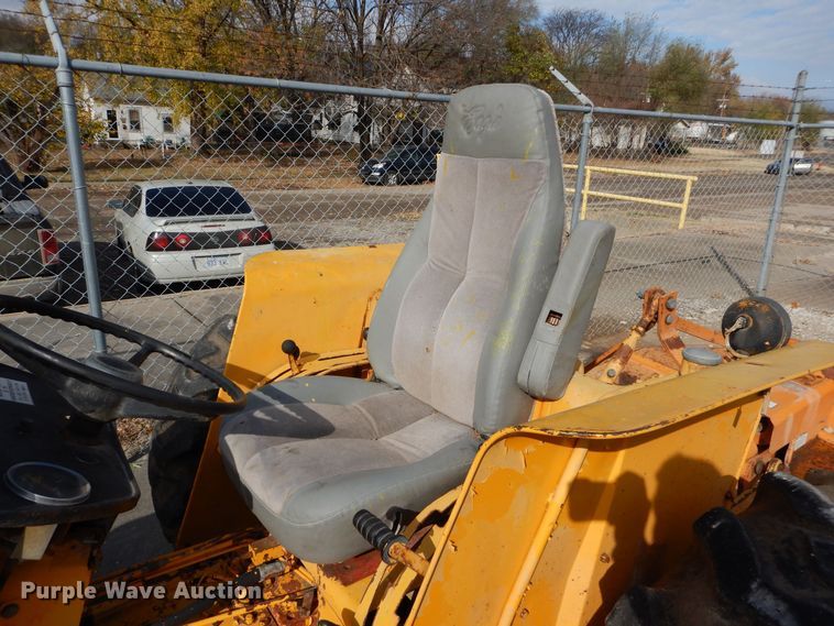 image for item DS6301 International 2400A  tractor