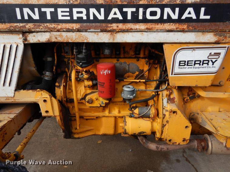 image for item DS6301 International 2400A  tractor