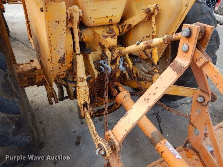 image for item DS6301 International 2400A  tractor