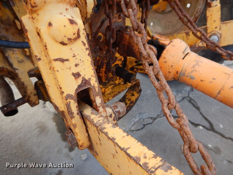 image for item DS6301 International 2400A  tractor