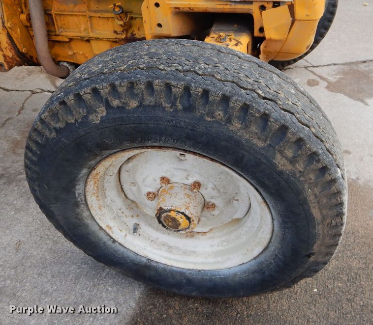 image for item DS6301 International 2400A  tractor