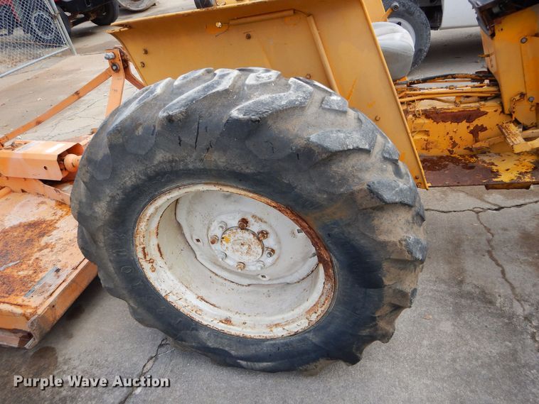 image for item DS6301 International 2400A  tractor