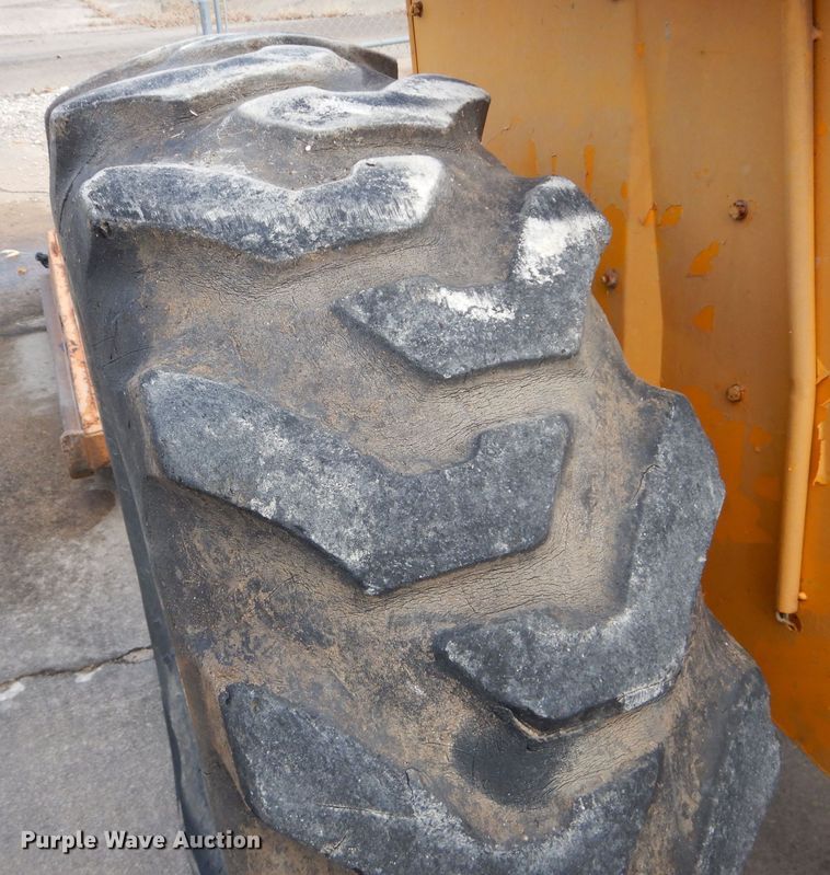 image for item DS6301 International 2400A  tractor