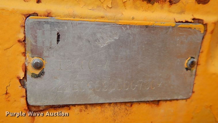 image for item DS6301 International 2400A  tractor