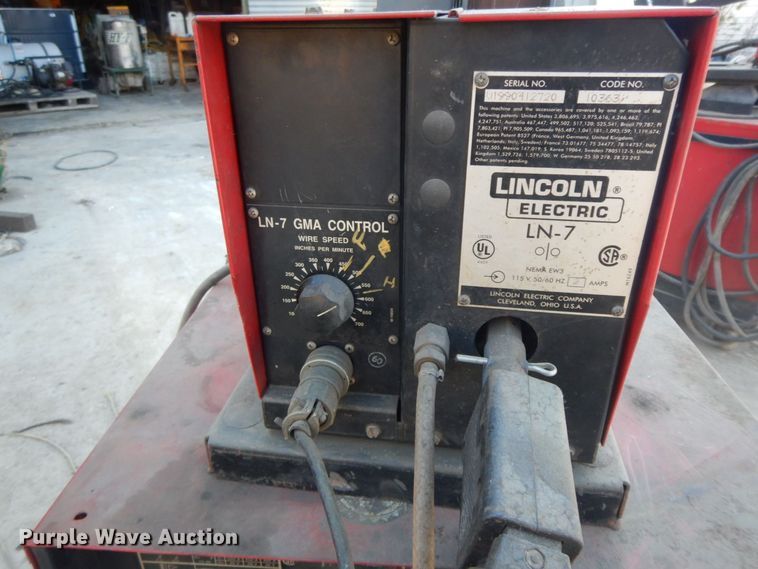 image for item HF9468 Lincoln CV-400  welder