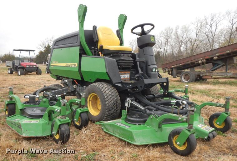 image for item HF9484 2016 John Deere 1600 Turbo  lawn mower